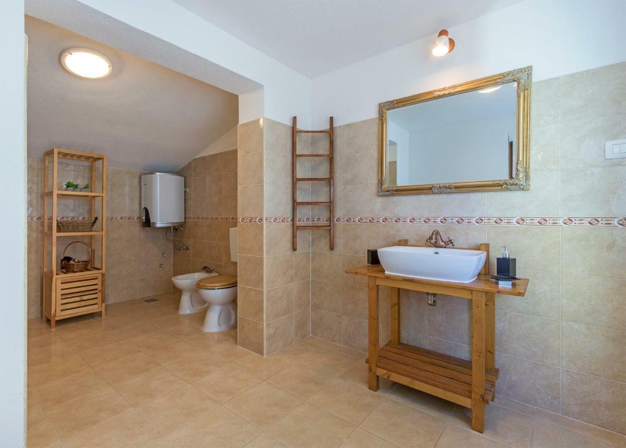 Vila Lokvanj Ližnjan المظهر الخارجي الصورة